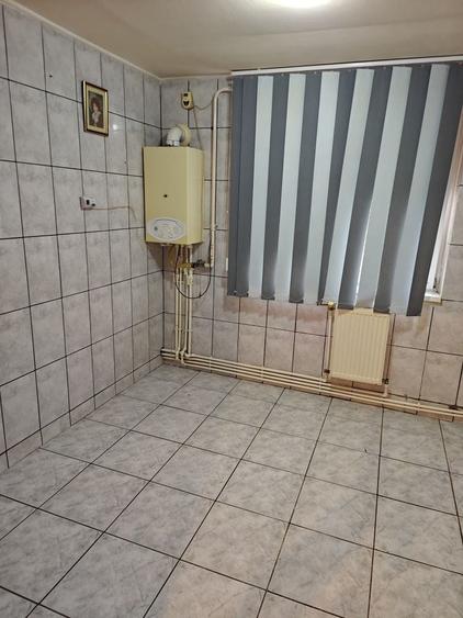 Apartament cu 2 camere semidecomandat în Hipodrom