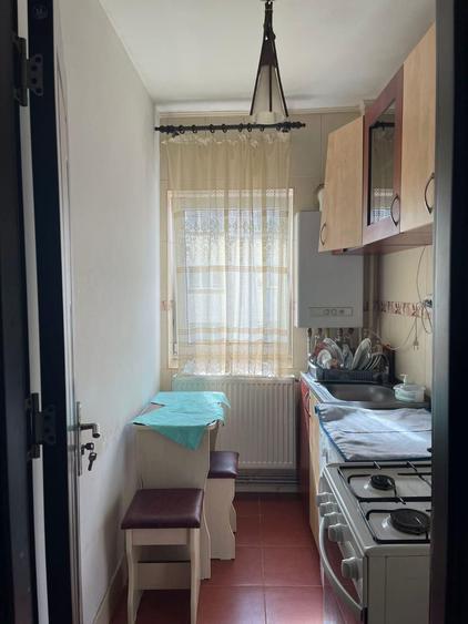 Garsonieră decomandată în Central