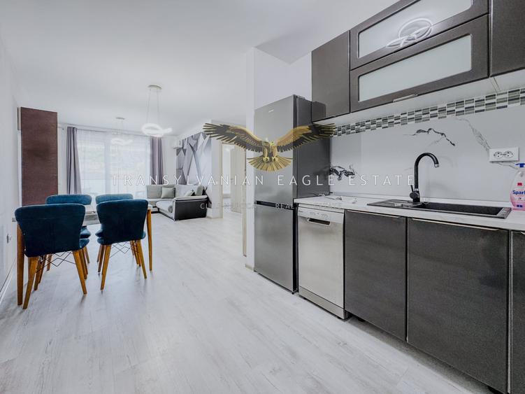Apartament cu 2 camere semidecomandat, mobilat în Central