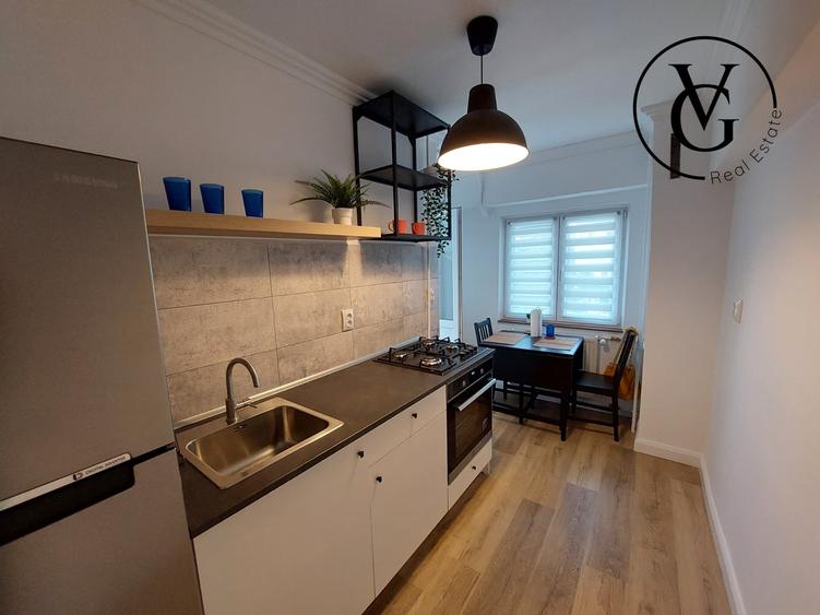 Apartament cu 2 camere decomandat, mobilat în Victoriei