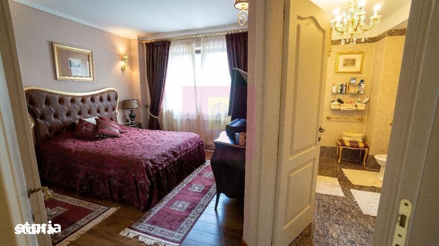 Apartament cu 4 camere decomandat în Clăbucet