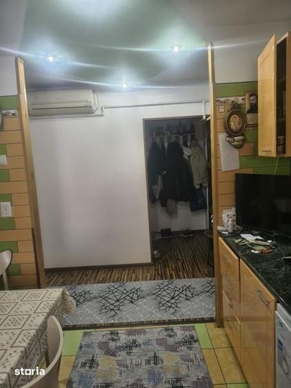 Apartament cu 2 camere decomandat în Școlilor