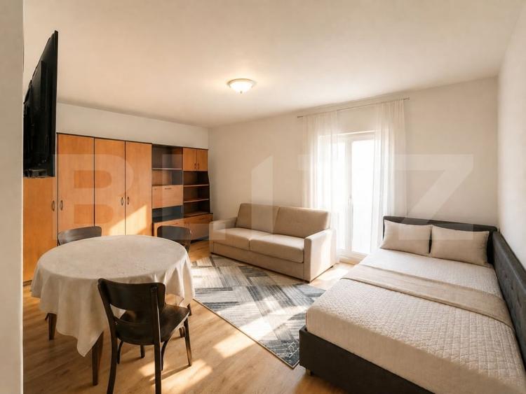 Apartament cu o camera, decomandat, 37 mp, balcon, parcare - 1