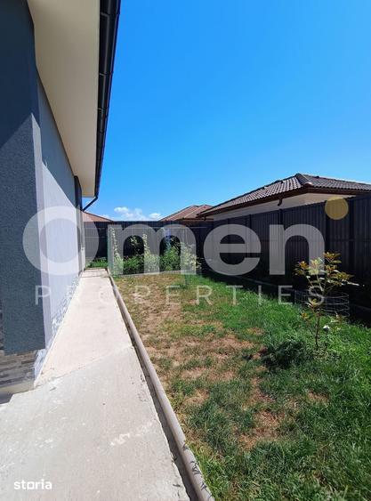 Casă cu 4 camere cu Teren 700 Mp în Groși