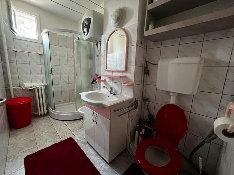 Apartament cu 3 camere decomandat în Rogerius