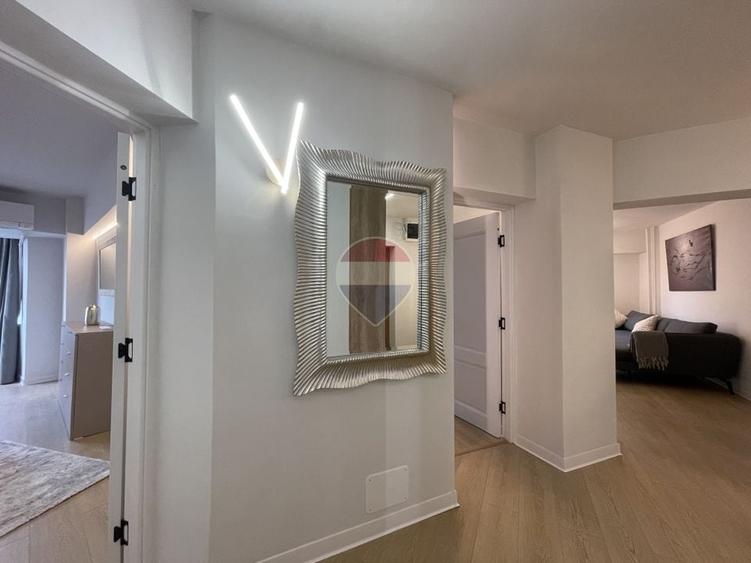 Apartament cu 3 camere decomandat, mobilat în P-ța Alba Iulia