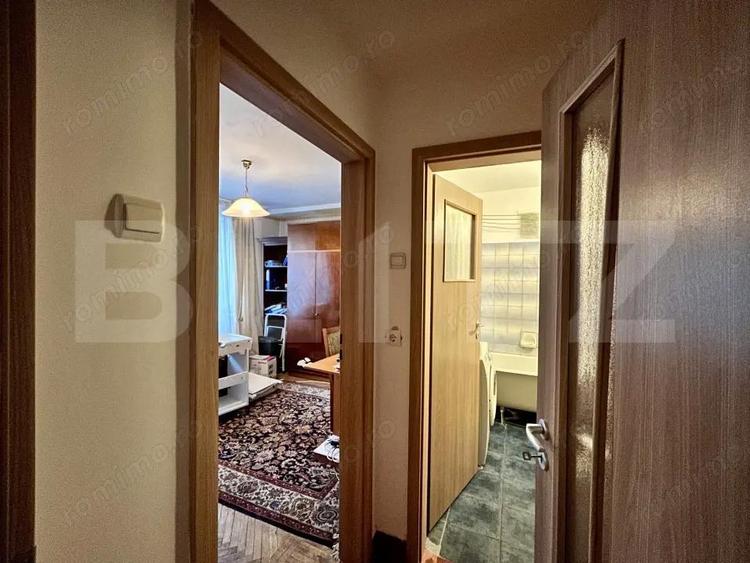 Apartament cu 3 camere semidecomandat în Cina