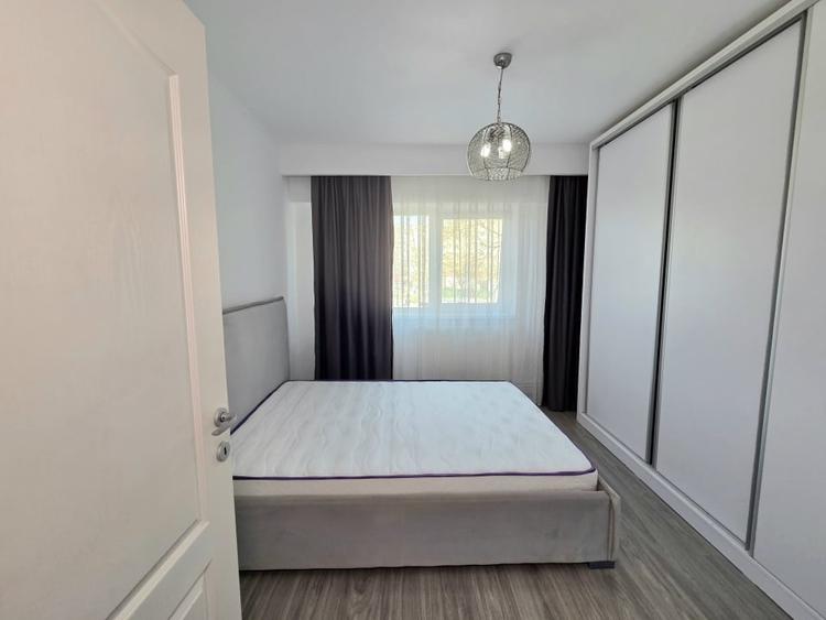Apartament cu 3 camere decomandat, mobilat în Tomis III