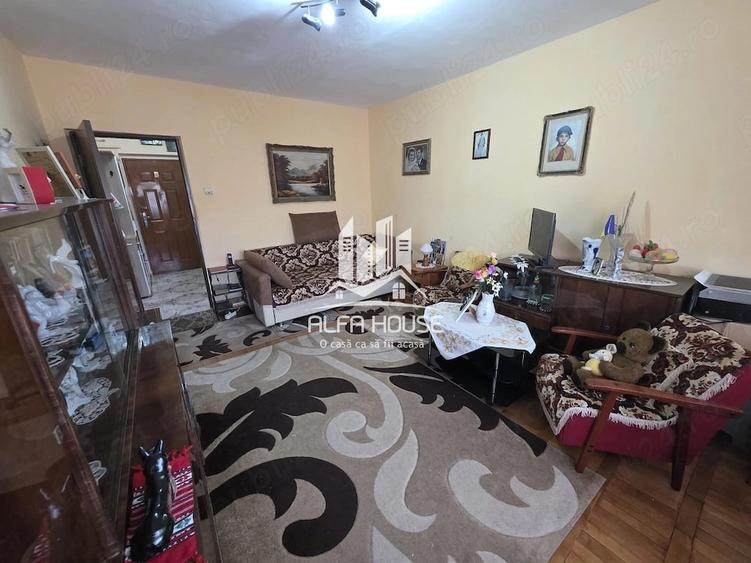 Apartament cu 2 camere decomandat în Micro III