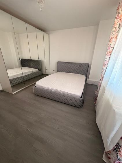 Apartament cu 2 camere decomandat în Palazu Mare