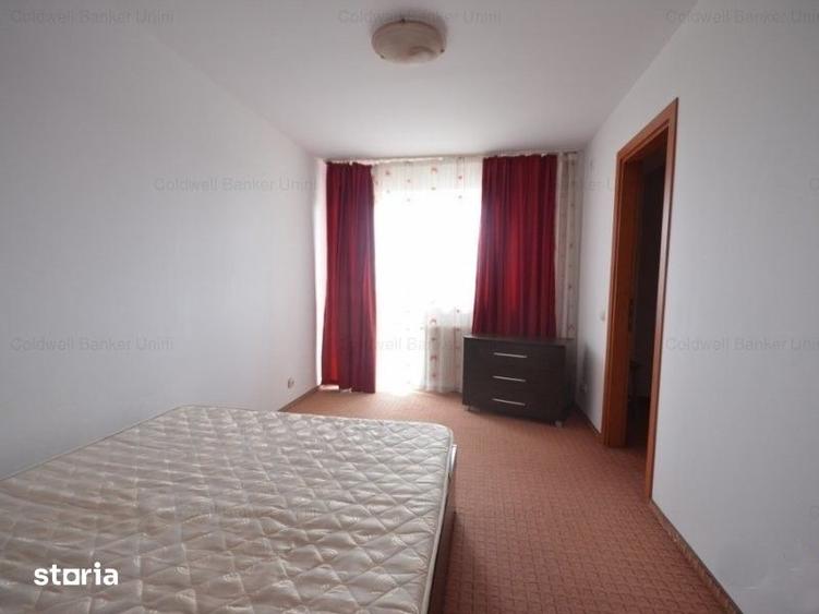 Apartament cu 2 camere decomandat în Central — fotografia 1