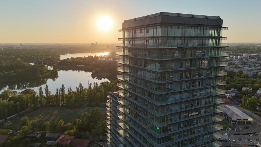 Apartament cu 4 camere decomandat în Floreasca