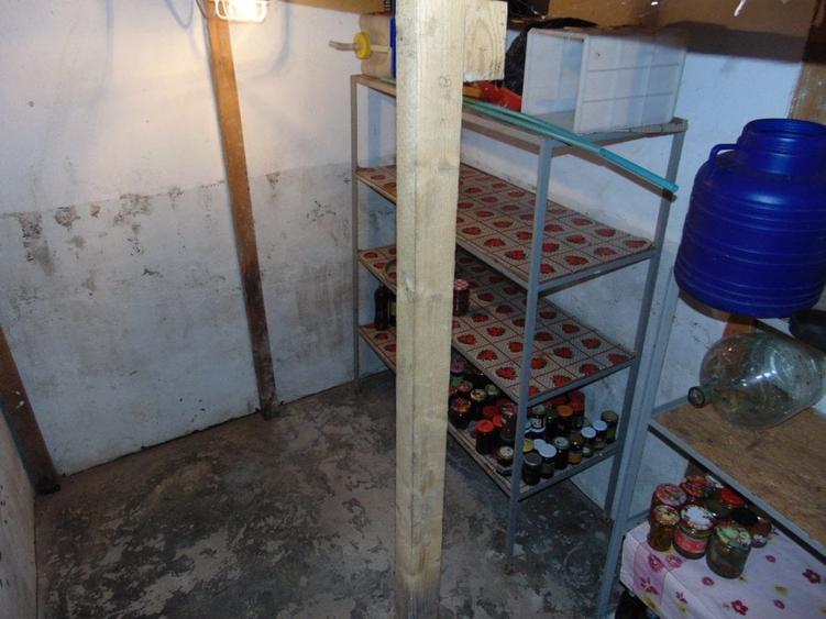 Casă individuală cu 4 camere cu Canalizare în Tărtășești
