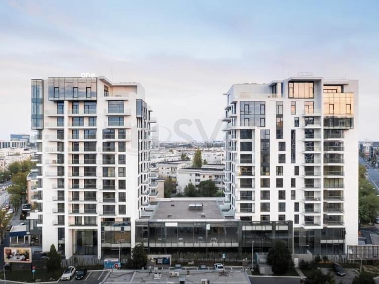 Apartament cu 3 camere semidecomandat în Herăstrău