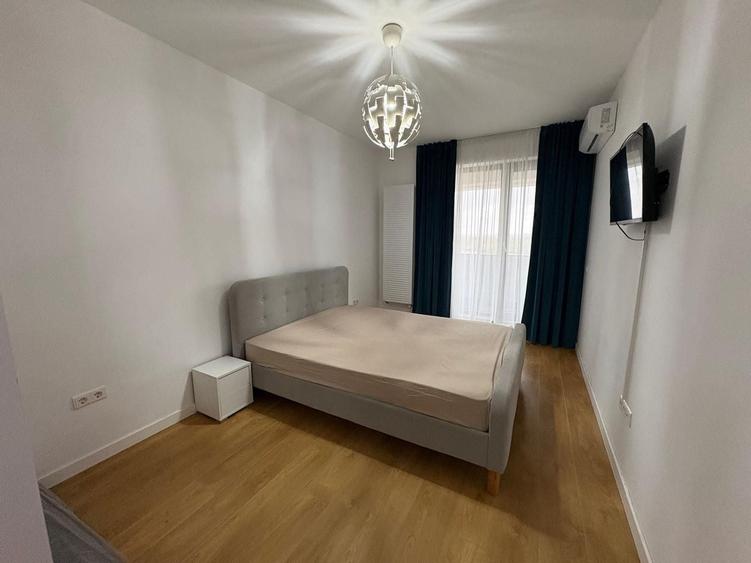 Apartament cu 3 camere decomandat, mobilat în Central