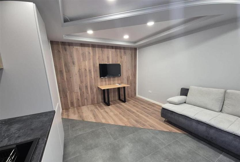 Apartament cu 2 camere semidecomandat, mobilat în Șelimbăr