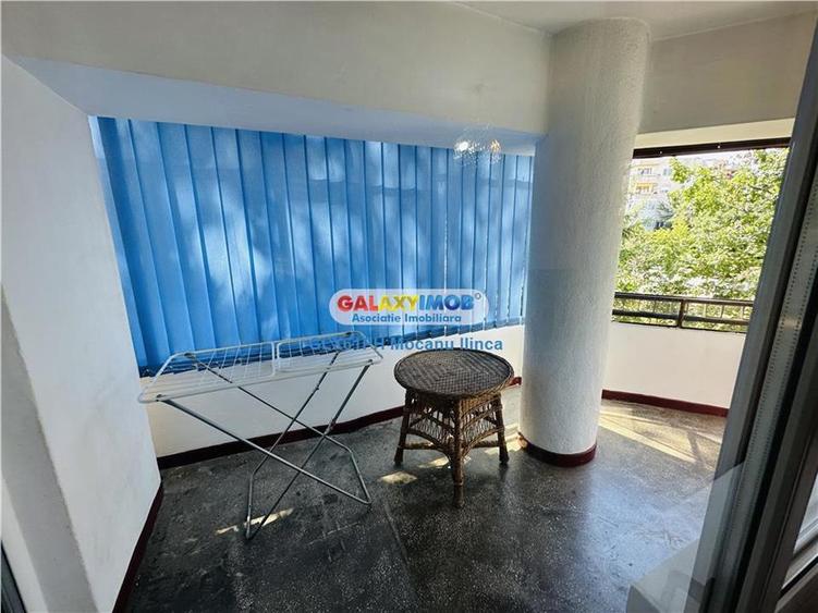 Apartament cu 3 camere decomandat, mobilat în Cantacuzino