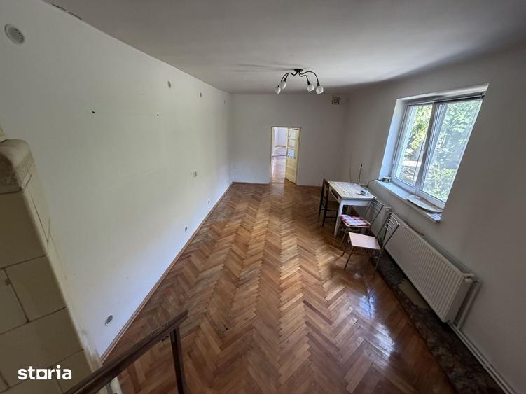 Spațiu comercial, de 100 mp, în Central