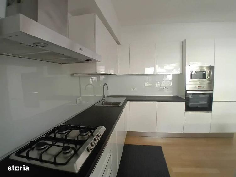 Apartament cu 3 camere semidecomandat în Clucerului