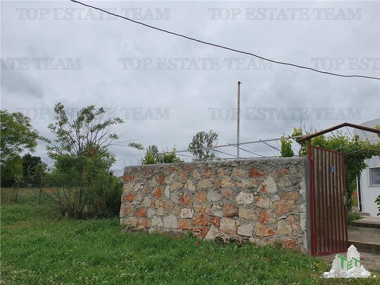 Casă individuală cu 3 camere cu Teren 5250 Mp în Casicea