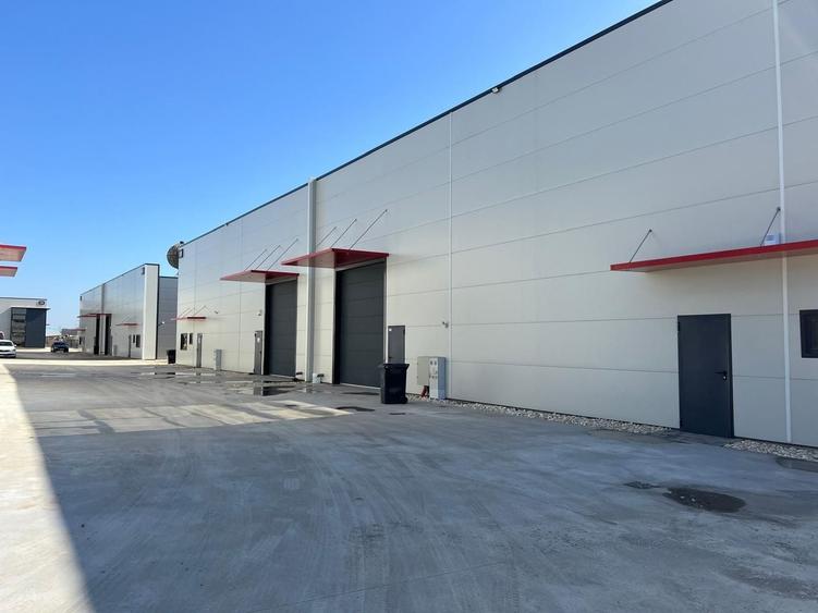 Spațiu industrial, de 393 mp, în Nord
