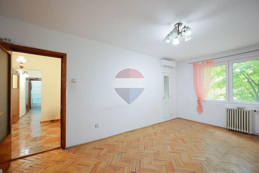 Apartament cu 3 camere decomandat în Dacia