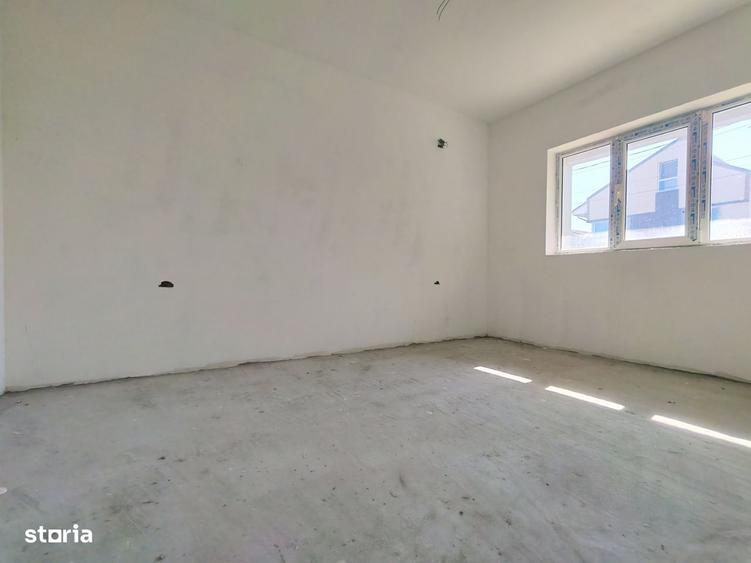 Casă cu 4 camere cu Teren 400 Mp în Central