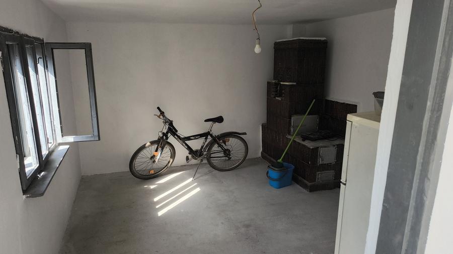 Casă cu 4 camere în Titan