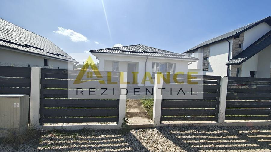 Casă individuală cu 3 camere cu Canalizare în Berceni