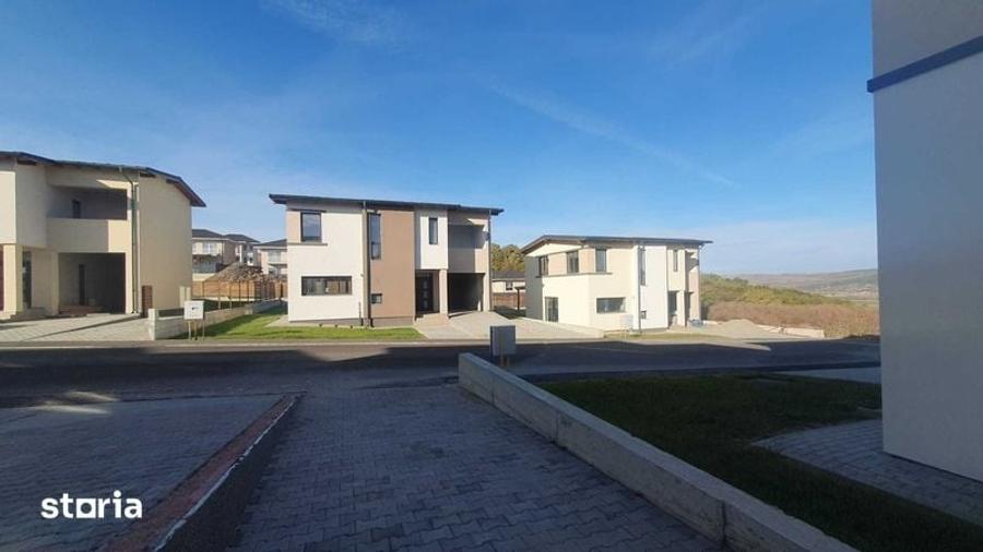 Casă cu 4 camere cu Teren 139 Mp în Apahida