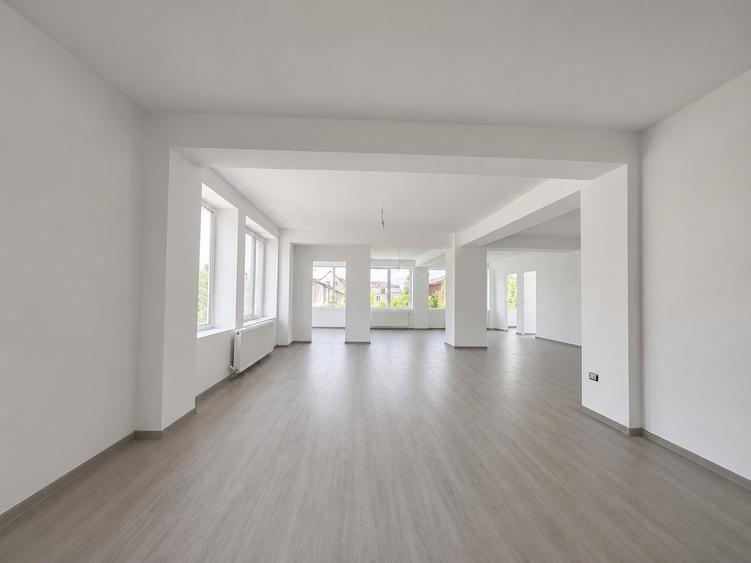 Spațiu comercial, de 141 mp, în Bragadiru