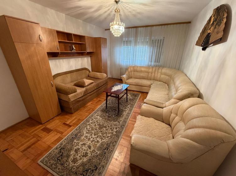 Apartament cu 2 camere decomandat în Ampoi 3