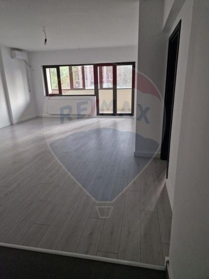 Apartament cu 2 camere decomandat, mobilat în Grozăvești