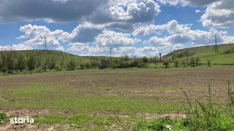 Casă cu 3 camere cu Teren 60 Mp în Petroșani