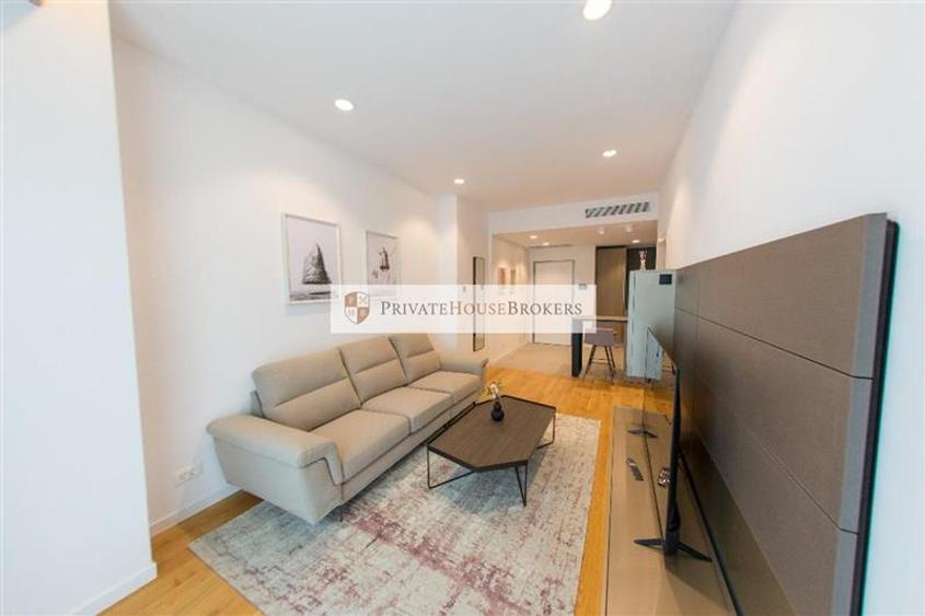 Apartament cu 2 camere semidecomandat, mobilat în Aviației