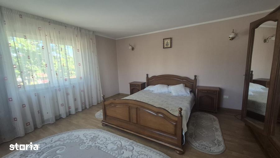 Casă cu 5 camere cu Teren 662 Mp în 1 Mai