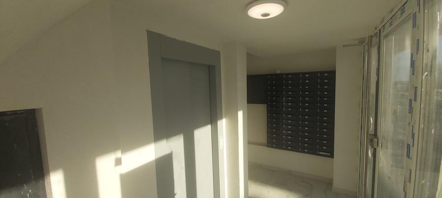 Apartament cu 2 camere semidecomandat în Est