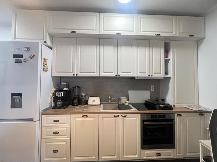Penthouse cu 3 camere decomandat, mobilat în Giroc