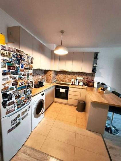 Apartament cu 2 camere semidecomandat, mobilat în Bună Ziua
