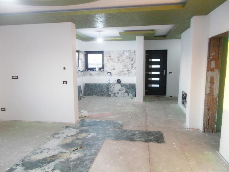 Casă individuală cu 4 camere cu Teren 800 Mp în Becicherecu Mic