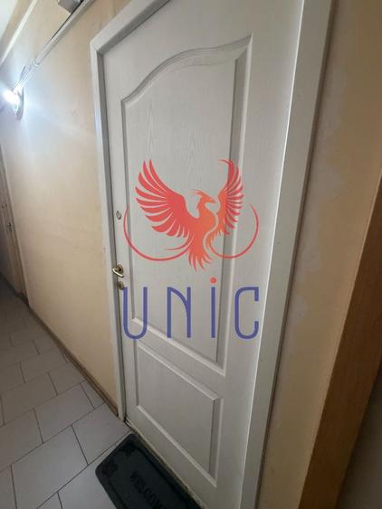 Birou, de 14 mp, în Central