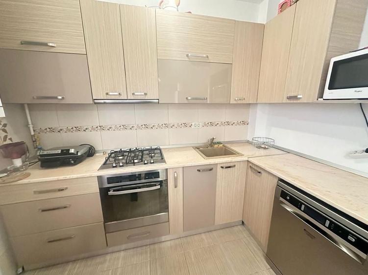 Apartament cu 2 camere decomandat în Sud