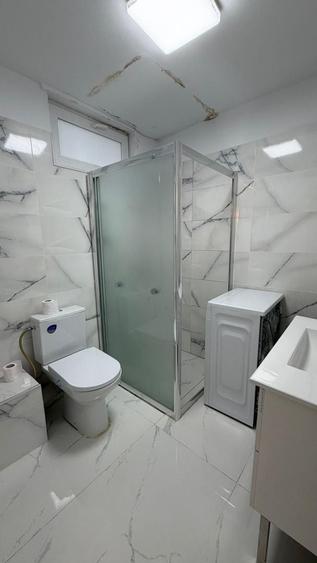 Casă individuală cu 3 camere cu Canalizare în Colentina