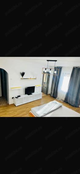 Garsonieră decomandată în Central