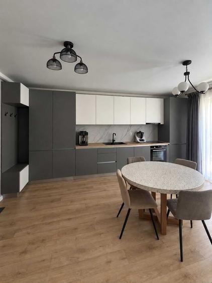Apartament cu 2 camere semidecomandat în Florești