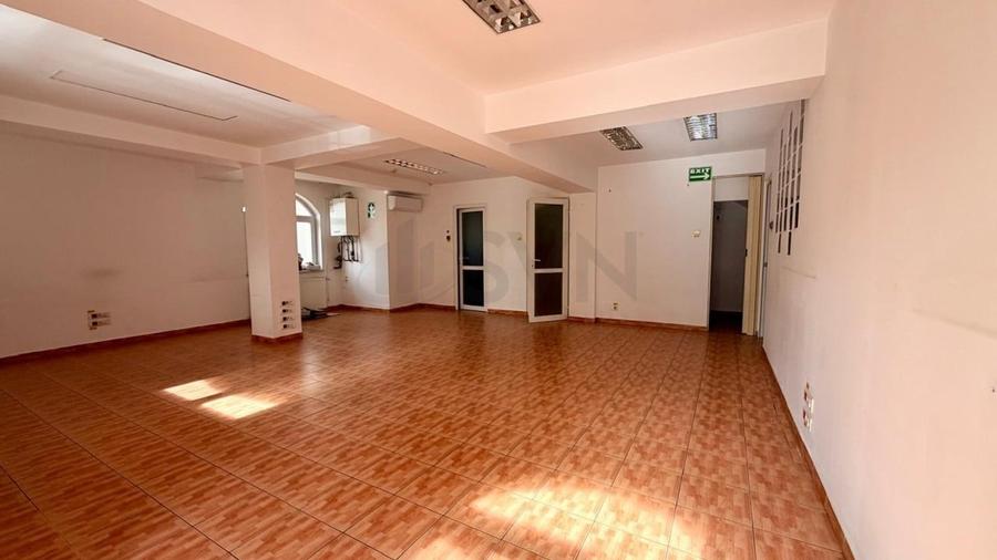 Casă individuală cu 7 camere cu Canalizare în Floreasca