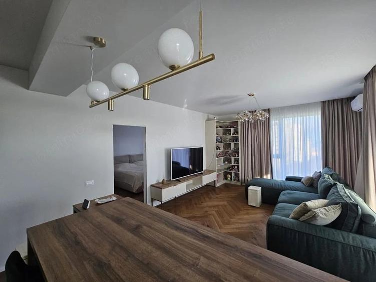 Apartament cu 3 camere decomandat în Faleza Nord