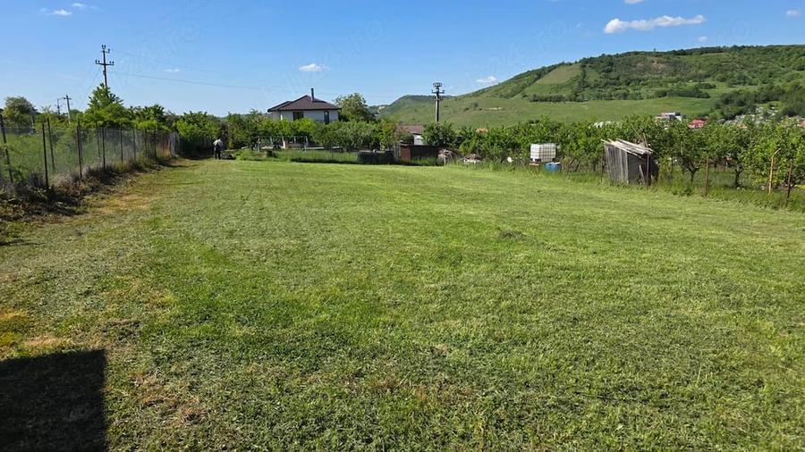 Teren de 1132 mp, în Chinteni