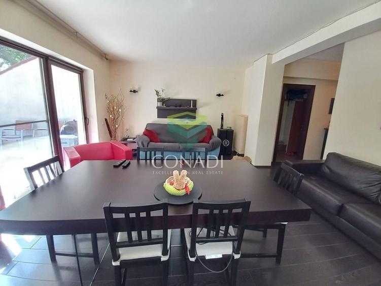 Casă individuală cu 5 camere cu Teren 370 Mp în Băneasa