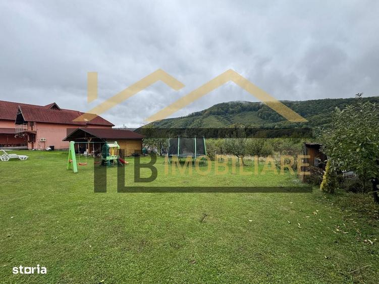 Casă cu 4 camere în Ocna de Sus